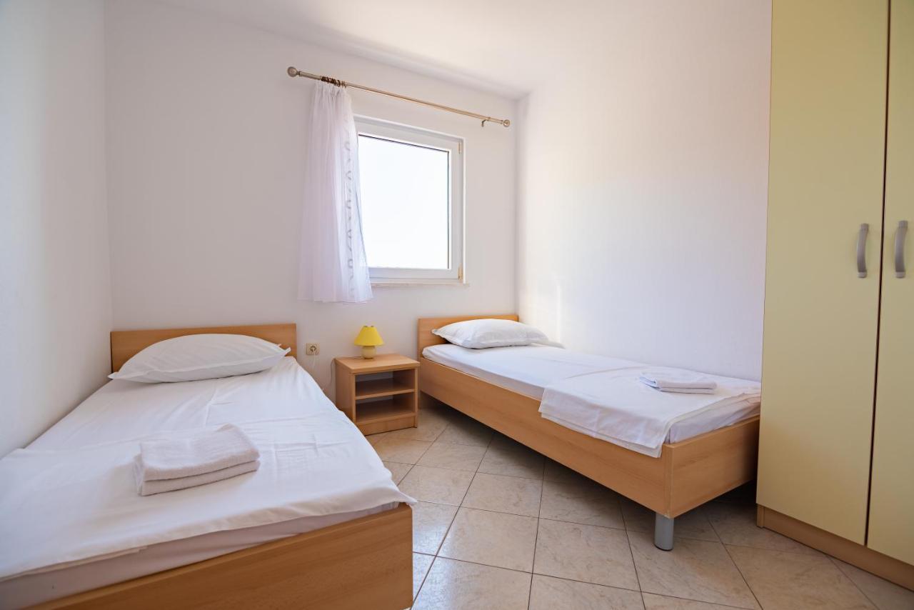 Apartments Matic Rogoznica  Esterno foto