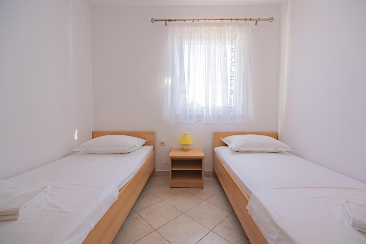 Apartments Matic Rogoznica  Esterno foto