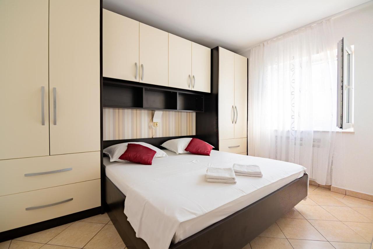 Apartments Matic Rogoznica  Esterno foto